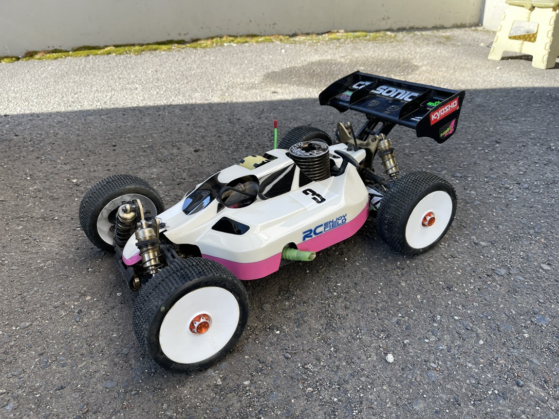 INFERNO MP9 TKI3 懐かしいカラーリングにカスタム塗装したラジコンカー